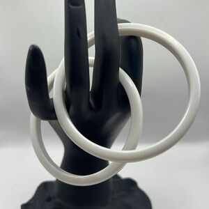 Vintage White Bakelite Bangle Bracelets Mid Century 1940-1960